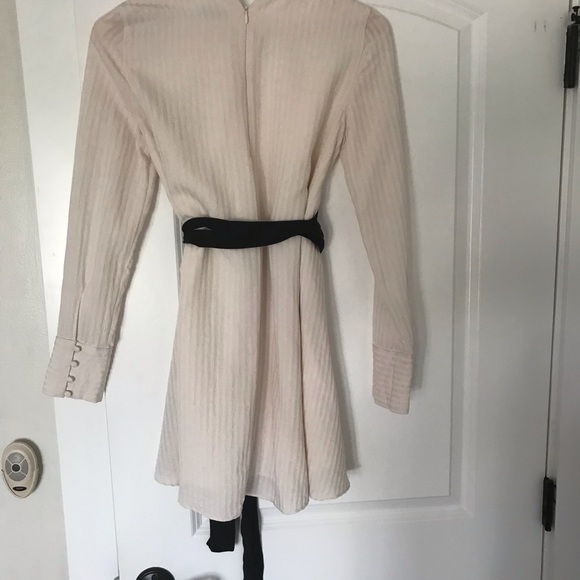 Zara belted mini dress XS - Picture 3 of 4